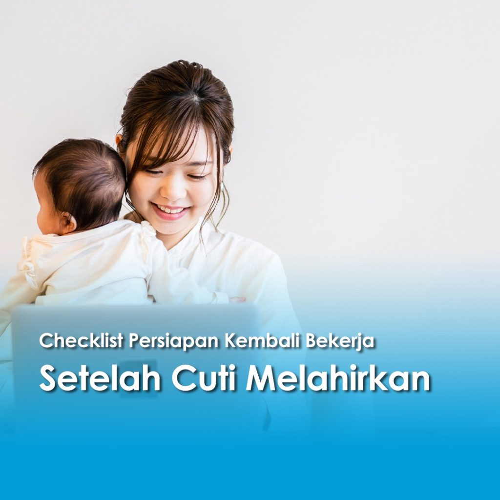Seorang ibu bekerja menggendong bayi sambil melihat laptop, simbolisasi persiapan kembali bekerja setelah cuti melahirkan.