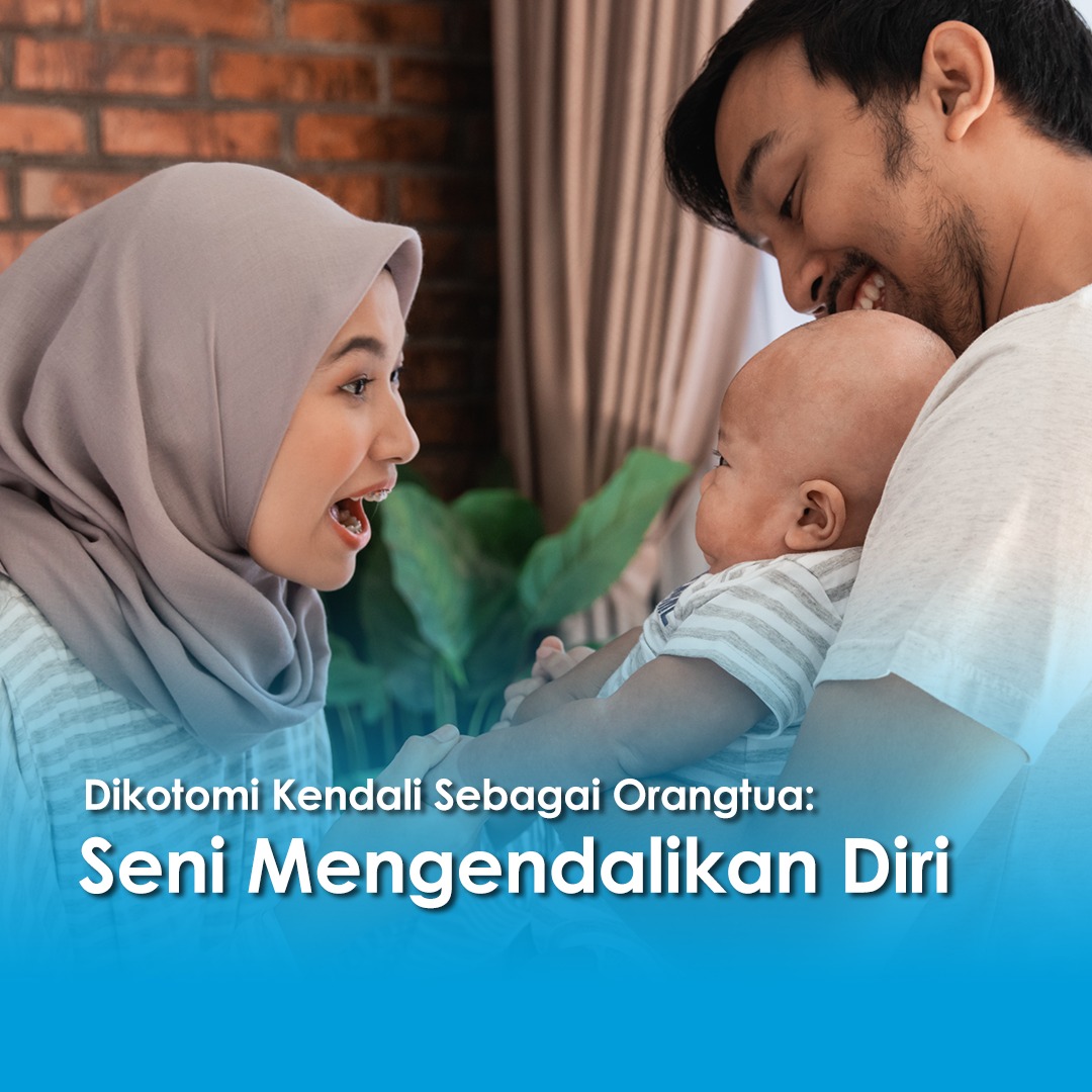 Seorang ibu dan ayah tersenyum hangat sambil berinteraksi dengan bayi mereka di rumah, menggambarkan kehangatan keluarga dan konsep dikotomi kendali dalam pengasuhan anak.